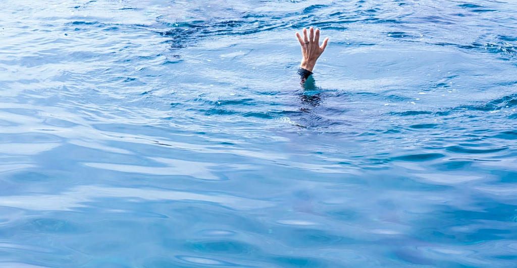 Παραλίες χωρίς ναυαγοσώστες – 376 θάνατοι το ‘25, τι είναι ο «διπλός πνιγμός»