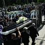 Συγκίνηση στην κηδεία του Μάριου Οικονόμου στα Ιωάννινα