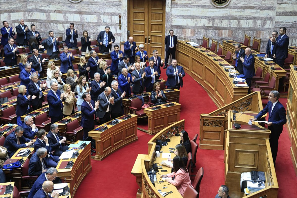Συνταγματική ΑναθεώρησηQ Στη Βουλή η πρόταση της ΝΔ