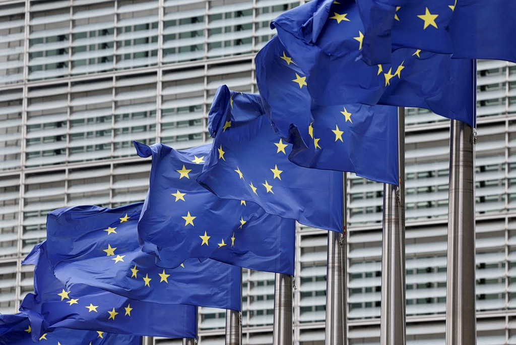 Κομισιόν: Παρουσίασε το Ευρωπαϊκό Πακέτο Τεχνολογικής Κυριαρχίας για AI, cloud, ημιαγωγούς