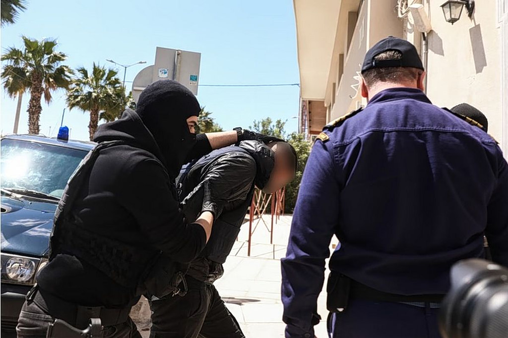 Άγιος Δημήτριος: «Ο γιος μου ξεψύχησε εκεί που πηγαίναμε και παίζαμε μπάλα»