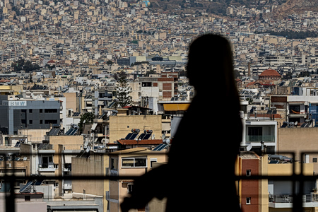 Το ζευγάρι που κινούσε τα νήματα στη «μαφία» των πολεοδόμων – Η δράση, οι κωδικοί, τα «φακελάκια»
