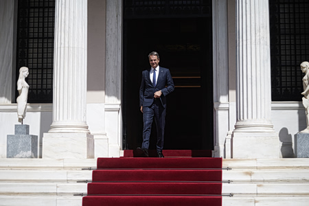 Ανασχηματισμός: Τι κρύβουν οι μίνι αλλαγές – Ο παράγων Σαμαράς και το αφήγημα του Μαξίμου