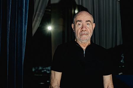 Χρήστος Στέργιογλου: «Κάνω τέχνη για να θυμίζω ότι είμαστε άνθρωποι»