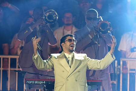 Είδαμε τον Bad Bunny στο Riyadh Air Metropolitano της Μαδρίτης