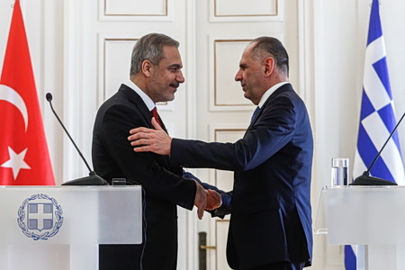 Συνάντηση Γεραπετρίτη-Φιντάν στη Σόφια: «Μονομερείς ενέργειες δεν παράγουν έννομα αποτελέσματα»