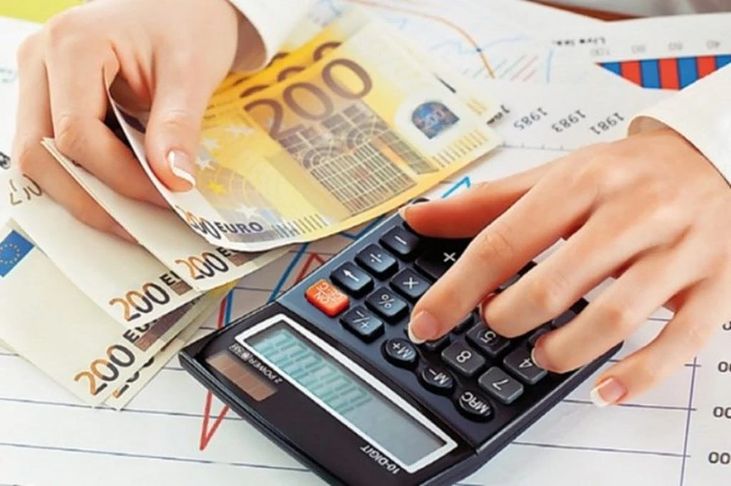 120 δόσεις για ποιους; Το νέο πλαίσιο για τα χρέη και οι «κλειδωμένες» ρυθμίσεις | Επικαιρότητα στο LivePress.gr