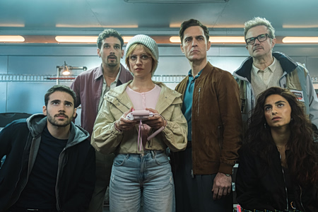 Netflix: Οι 5 σειρές που αξίζει να δείτε τώρα – Από το The Boroughs έως τις Τέσσερις Εποχές