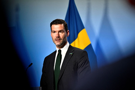 Σουηδία: Εγκρίθηκε ο νόμος «καλής διαγωγής» που θα διώχνει από τη χώρα τους μετανάστες που παρεκτρέπονται