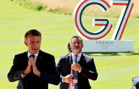 Μακρόν: Η G7 θα συμβάλλει στην εφαρμογή της συμφωνίας ΗΠΑ – Ιράν και στο Ορμούζ