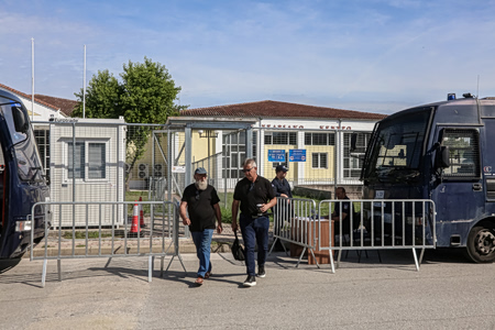 Δίκη Τέμπη: Εντός το Δημόσιο, εκτός οι δικηγορικοί σύλλογοι – Η απόφαση του Δικαστηρίου