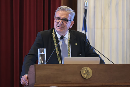 Η Ακαδημία Αθηνών υποδέχθηκε τον καθηγητή Άρη Ροζάκη