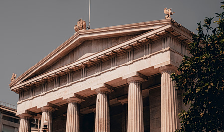 Με νέες ολοκληρωμένες ψηφιακές υπηρεσίες επιταχύνεται η απονομή της δικαιοσύνης