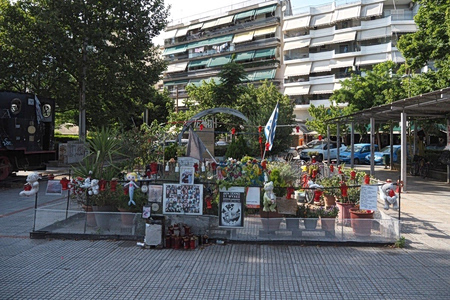 Οι άδειες καρέκλες και ο «23»