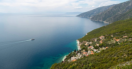 Άγιον Όρος: All-inclusive στο Περιβόλι της Παναγίας;