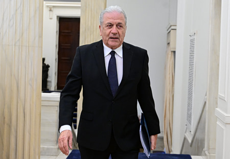 Αποφασίζει η Βουλή για άρση ασυλίας Αβραμόπουλου για το Qatargate – Τα τρία αδικήματα, η διαδικασία