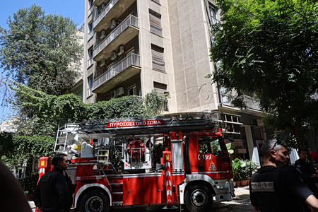 Ομόνοια: Έκρηξη σε ηλεκτρικό πατίνι προκάλεσε τη φωτιά – Σε κρίσιμη κατάσταση 40χρονος