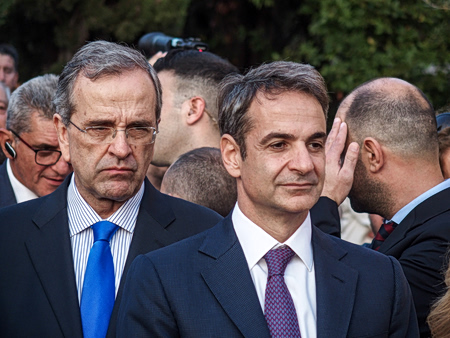 Task force σε Μαξίμου και Πειραιώς για Σαμαρά