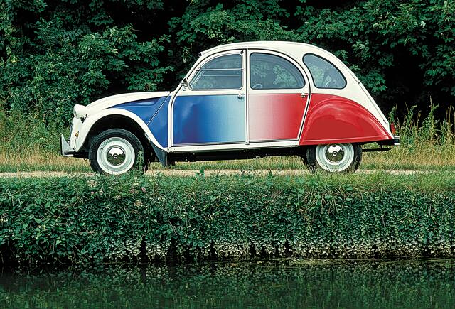 Το Citroen 2CV στον κλασικό του ρόλο