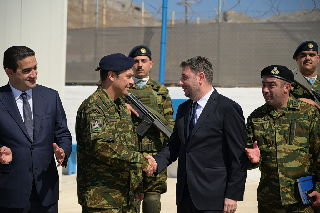 Ανδρουλάκης σε Κάσο, Κάρπαθο, Θεσαλλονίκη – Το παρασκήνιο, το καλώδιο και ο λαγοκέφαλος