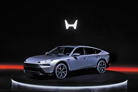 Επιστροφή στην υβριδική τεχνολογία για τη Honda