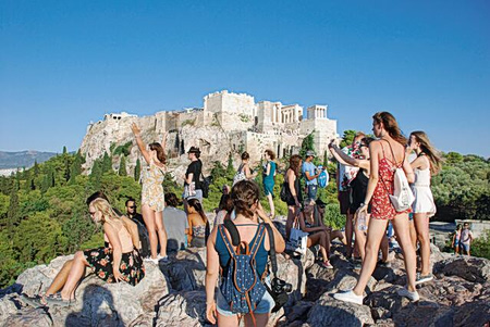 Το πολλαπλό στοίχημα του 2026 για τον τουρισμό