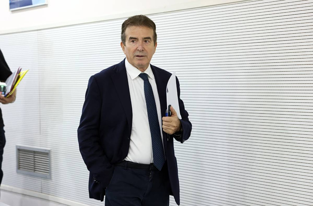Χρυσοχοΐδης κατά της «λάιτ» τρομοκρατίας: «Υπόσχεση της Δημοκρατίας ότι οι δολοφόνοι θα συλληφθούν»