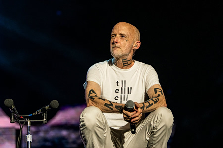 Συναυλία Moby στο Release Athens: Είμαστε ακόμη φτιαγμένοι από αστέρια