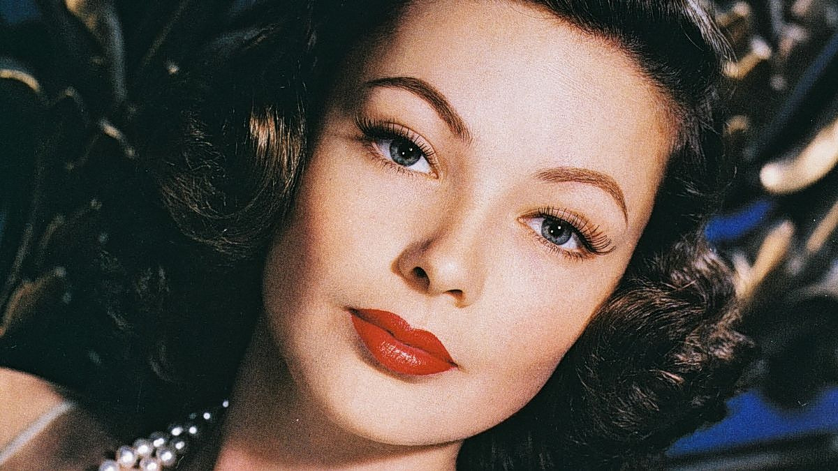 Gene Tierney: Η τραγωδία της πιο όμορφης γυναίκας του Χόλιγουντ που έγινε plot twist της Agatha Christie