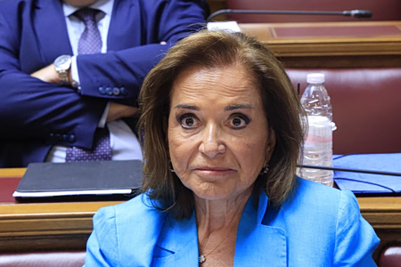 Μπακογιάννη: Ο κ. Σαμαράς θέλει να κάνει ζημιά στη ΝΔ, δεν βάζει την παράταξη μπροστά