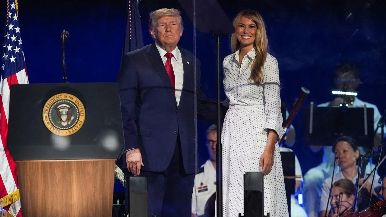 Melania Trump: Η απρόσμενη στιλιστική επιλογή για τους εορτασμούς της Ημέρας Ανεξαρτησίας Αμερικής
