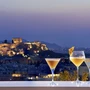 Κοκτέιλ, υψηλή γαστρονομία και μουσικές στις 10 πιο όμορφες ταράτσες με θέα του κέντρου