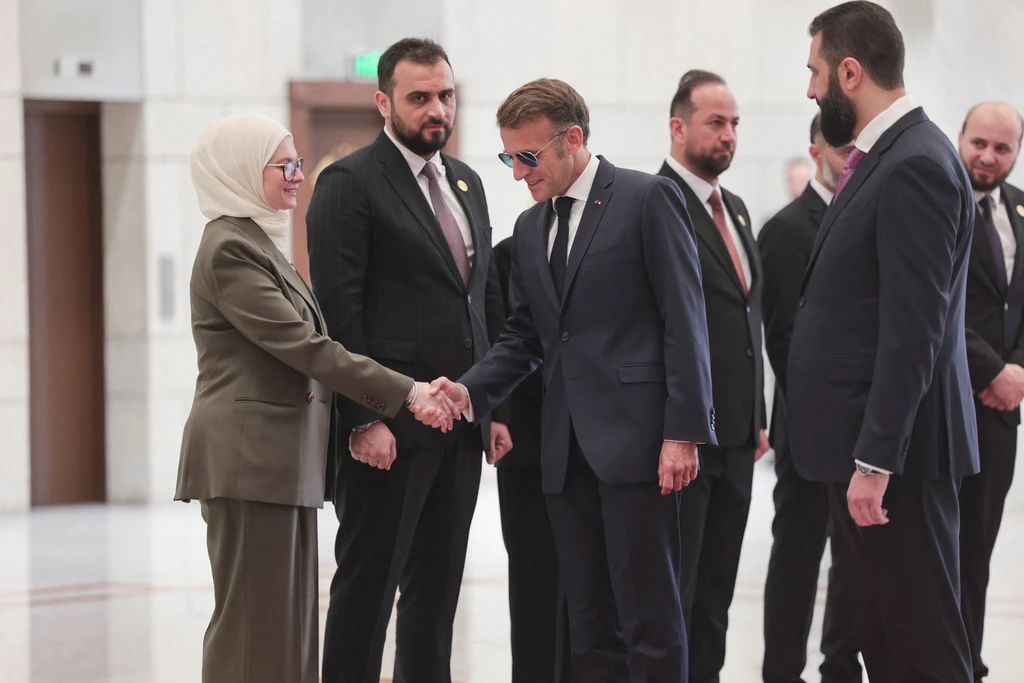Κανονικά οι συναντήσεις Μακρόν στη Δαμασκό μετά τις εκρήξεις – 18 τραυματίες