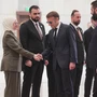Κανονικά οι συναντήσεις Μακρόν στη Δαμασκό μετά τις εκρήξεις – 18 τραυματίες