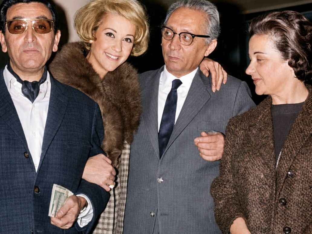 Ζωή Λάσκαρη- Η σπάνια λήψη με τον Γιάννη Δαλιανίδη, τον Φιλοποίμενα Φίνο και τη σύζυγο του, Τζέλλα Φίνου το 1960
