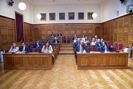5 το πρωί: Κυβερνητική εκτροπή για τις υποκλοπές – Ήξεις αφίξεις για τα F35 – Αιματηρή καταδίωξη στο Άργος