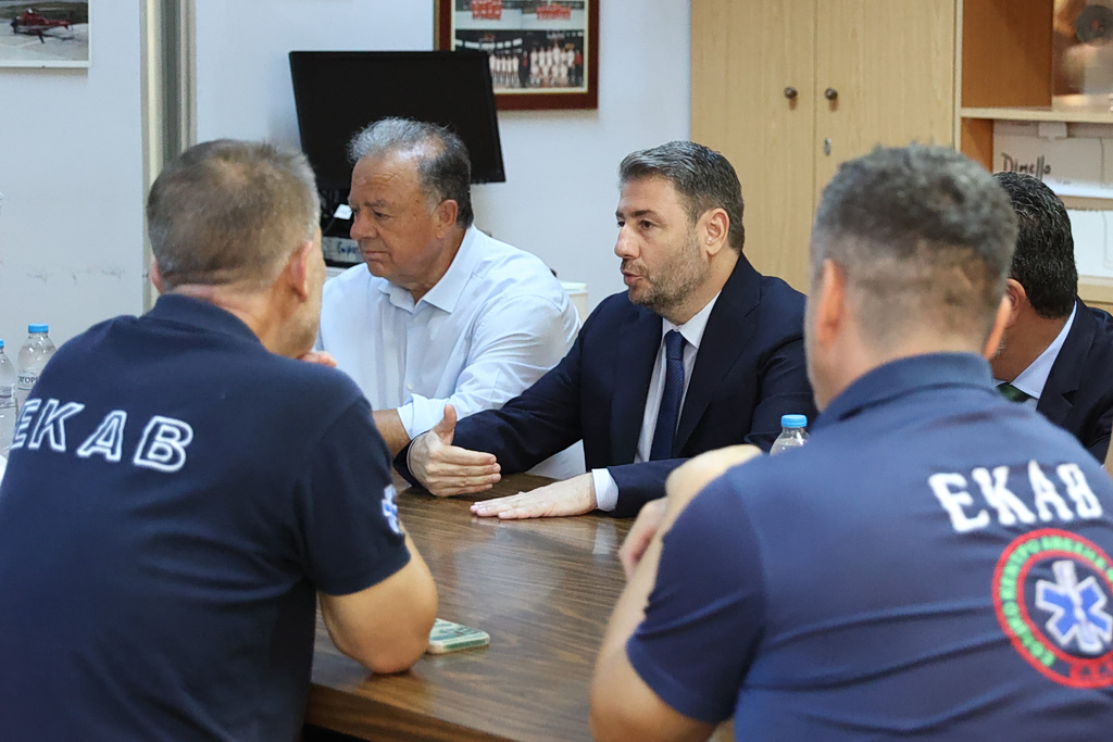 Ανδρουλάκης από ΕΚΑΒ: «Το υπουργείο Υγείας μετατράπηκε σε υπουργείο Προπαγάνδας του Άδωνι Γεωργιάδη»