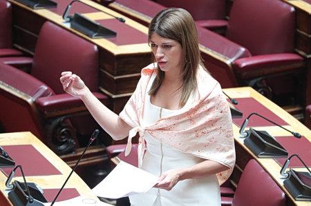 Νέα «βόμβα» στον ΣΥΡΙΖΑ: Παραιτήθηκε από τη βουλευτική της έδρα η Κατερίνα Νοτοπούλου
