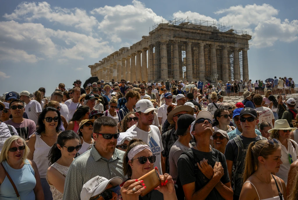 Τουρισμός: Όσα ρωτούν οι τουρίστες τους ξεναγούς στην Ελλαδα | Επικαιρότητα στο PlusTV.gr