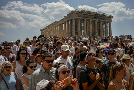 Τουρισμός: Όσα ρωτούν οι τουρίστες τους ξεναγούς στην Ελλαδα
