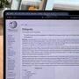 Wikipedia: Από τι απειλείται η ελεύθερη διαδικτυακή εγκυκλοπαίδεια