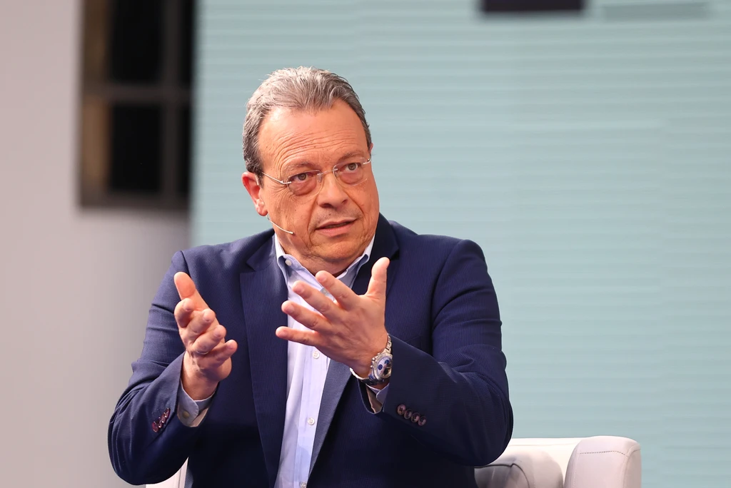 5 το πρωί: Μάχη στη Βουλή για την ακρίβεια – Ακυβέρνητο καράβι ο ΣΥΡΙΖΑ – Κόλαση φωτιάς στον Ασπρόπυργο