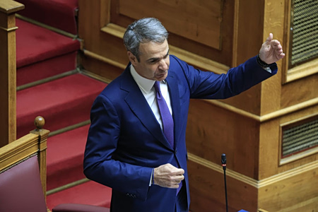Ακρίβεια: Την Παρασκευή το μπαρ ντε φερ Μητσοτάκη – Ανδρουλάκη στη Βουλή