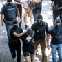 Θεσσαλονίκη: Δίωξη για τρομοκρατία και ανθρωποκτονία στους τρεις συλληφθέντες για τη φονική εμπρηστική επίθεση