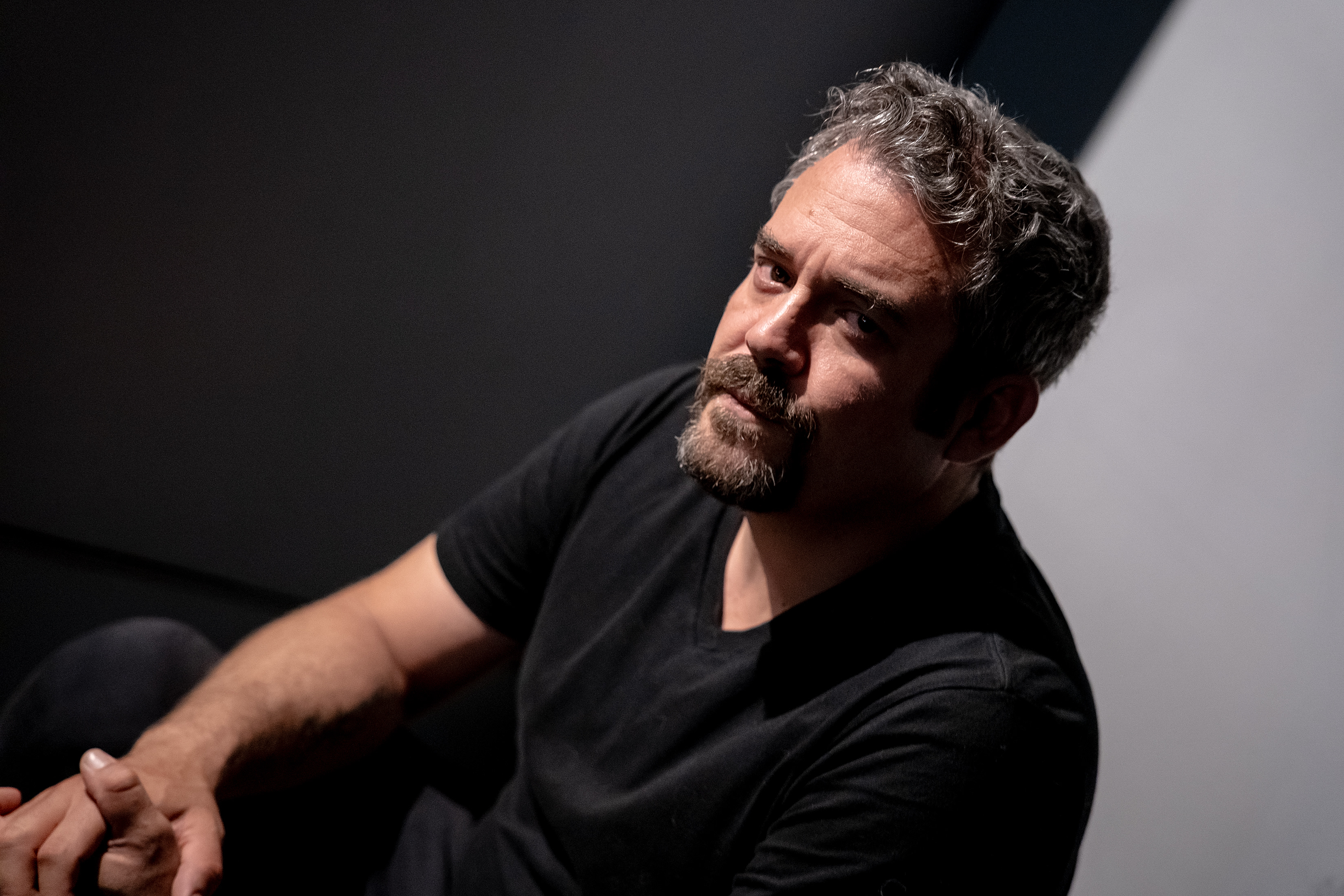 Πυγμαλίωνας Δαδακαρίδης: Η νέα παράσταση που δεν έχει ανέβει ποτέ στην Ελλάδα και ο Ρόμπερτ Ντάουνι Τζούνιορ