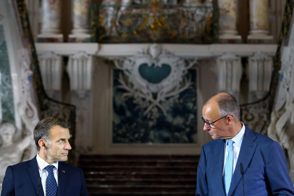 Συνάντηση Μακρόν, Μερτς: Η άμυνα στον πυρήνα της αναγέννησης του γαλλογερμανικού άξονα