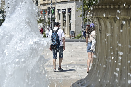 Καύσωνας: Προ των πυλών τα πρώτα 40άρια – Συναγερμός για φωτιές