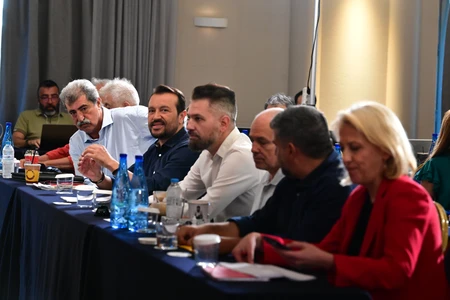Συλλογική ηγεσία στον ΣΥΡΙΖΑ με φόντο τις εκλογές – Νέος γραμματέας ο Παππάς