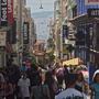 Κυριακή με ανοιχτά καταστήματα – Πολύ αυξημένη η κίνηση σε Ερμού – Αιόλου παρά τον καύσωνα