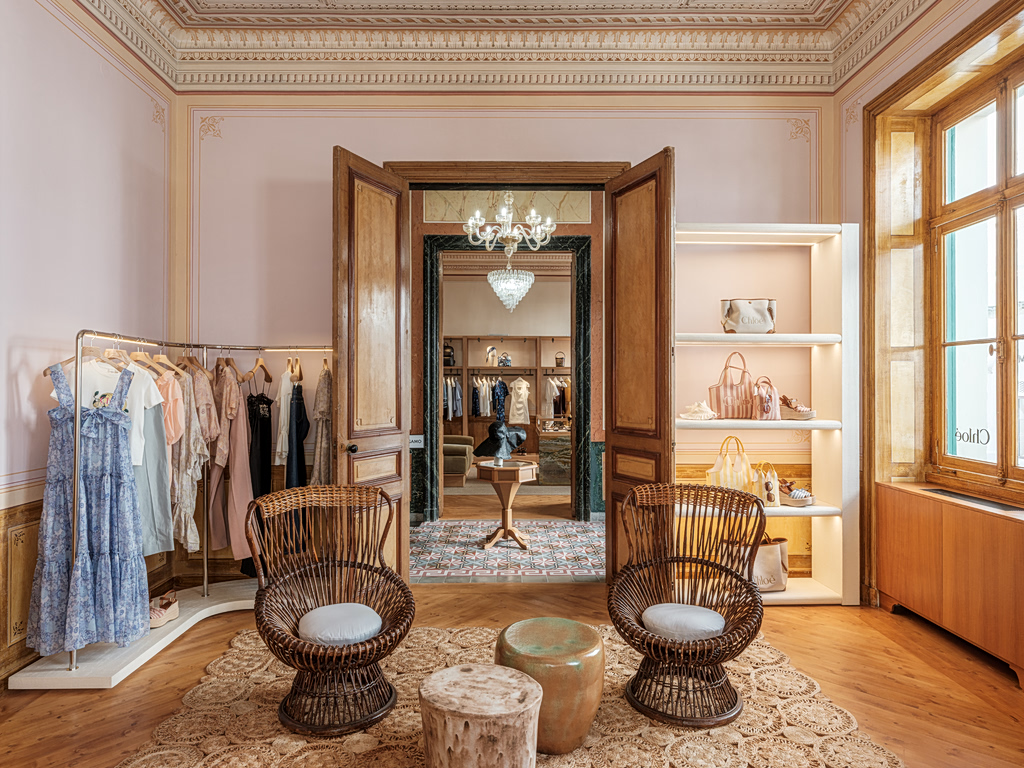 Η KALOGIROU εγκαινιάζει ένα νέο Concept Store-ορόσημο στη Μύκονο, αναβιώνοντας την ιστορική Οικία Βενιέρη